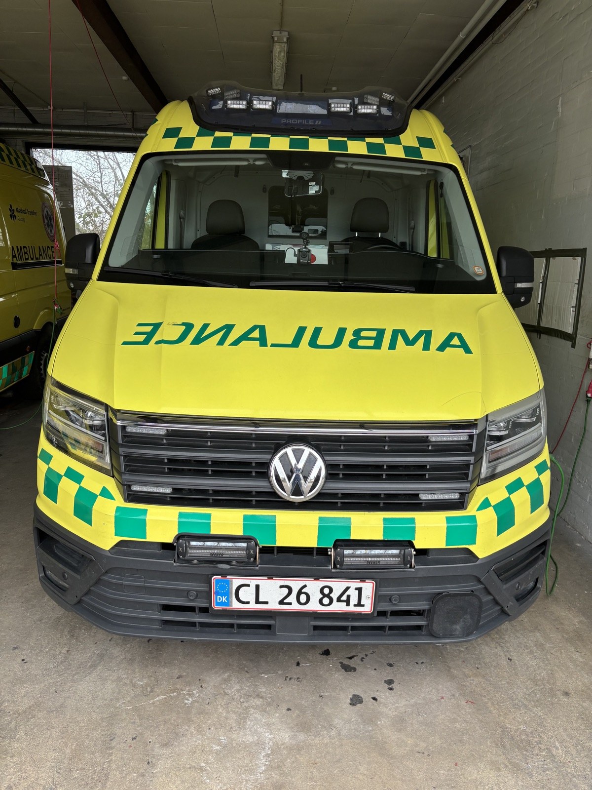 VW Crafter ambulance fra DK Ambulancetjeneste